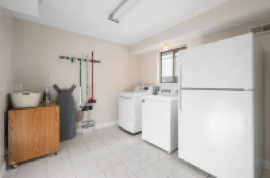 LARGE Family Home Ideal for Groups- Boho