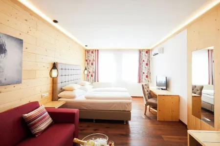 Hotel San Marco Отели в г. Гундерсдорф