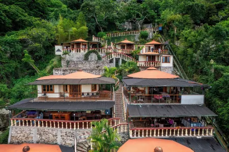 Jenna's River Bed & Breakfast Отели рядом с достопримечательностью «Porta Hotel del Lago»