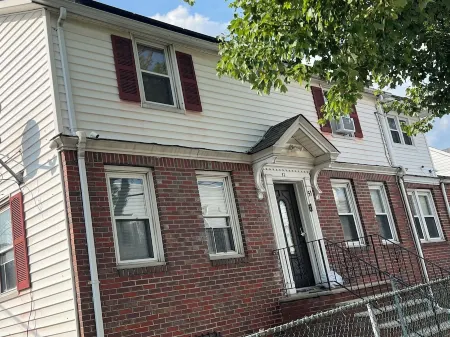 This's private room in Irvington 8 to 10 minutes  to Newark air port Отели рядом с достопримечательностью «Short Hills Plaza»