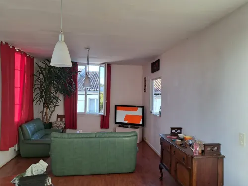 Duplex with panoramic view of Saintes