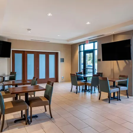 Comfort Inn & Suites