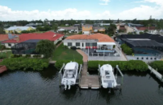 Beautiful Waterfront Home w/Access to Bay, Swim Spa Pool, Hot Tub,  Boat Dock.
