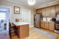 Victorian Elegance: 2 Bedroom w/ King Beds off Park Ave