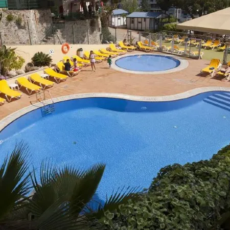Camping Bungalows El Far