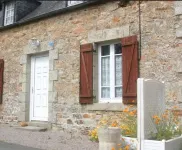 GITE La CORBEILLE 6 People with POOL Hotel a Cotes-d'Armor