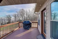 Spacious Harrison Vacation Rental w/ Deck & Views! - parking