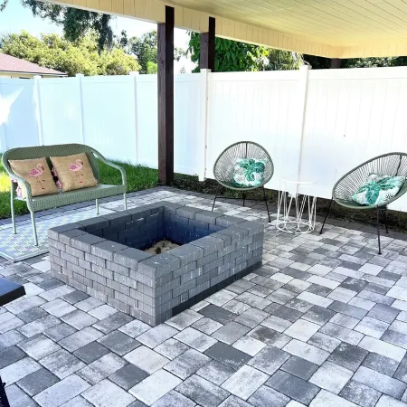 Tropical Vacation Home! 3 Rooms, 2 Bedrooms, sleeps 6 ppl.