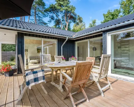 "Elin" - 200m from the Sea Hoteles en Idestrup