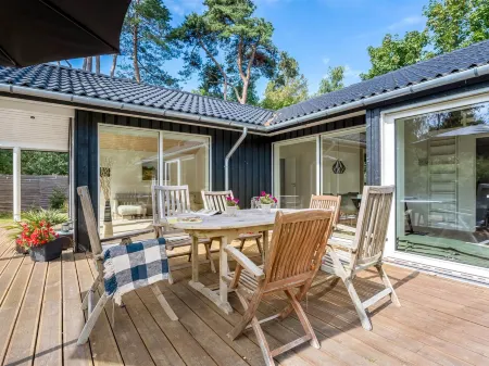 "Elin" - 200m from the Sea