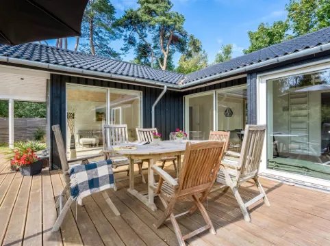 "Elin" - 200m from the Sea