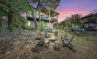 Upscale 5Br Home on Lake Travis with HotTub & Lake Views