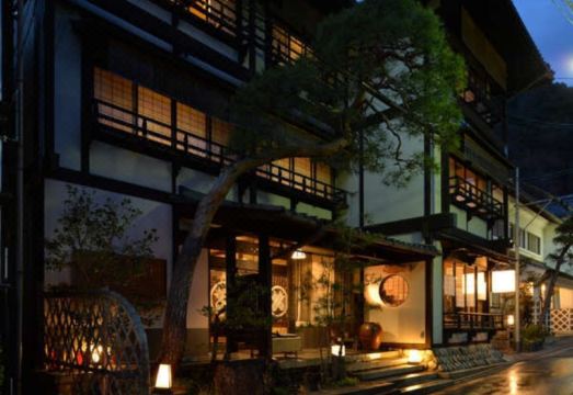 1. 료칸 스기모토..