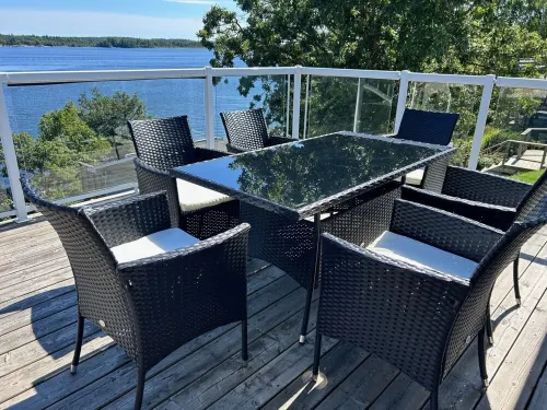 *PROMO* Road access 4 bdrm/2 bath house on Lake of the Woods-2 mins to downtown!