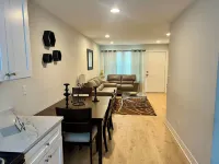 Elegant 2 Bedroom Apartment Home Hotels in Rowlett