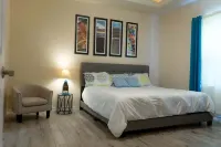 Pool Walk to Beach Sleeps Tons #C 2 Bedroom Condo by Redawning