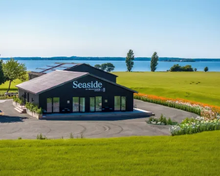 Seaside Retreat & Hotel Hotels in Stege