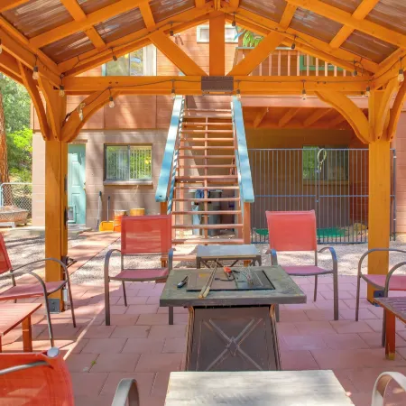 Relax Fireside + Play Games! Hikers Haven in Pine