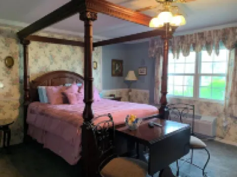 The Dickey House, Queen Anne Suite 馬什菲爾德酒店