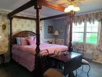 The Dickey House, Queen Anne Suite