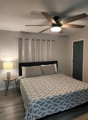 Eastside 3 bed 2 bath, King en suite & fast Wifi