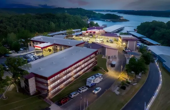 奧扎克湖度假村