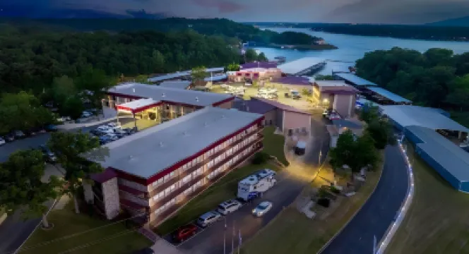 The Resort at Lake of the Ozarks Hotels in 