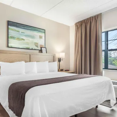Extended Stay America Suites - Long Island - Melville Hotels near White Post Farms of Melville