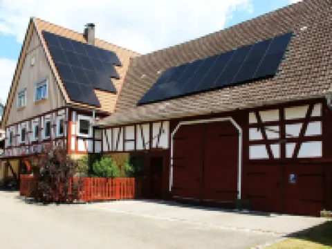 2 room apartment between the Black Forest,Lake Constance  and the Swabian Alb 蘇爾茨酒店