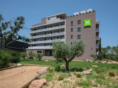 Ibis Styles Porto Vecchio Отели в г. Сент-Люси де Порто-Векшио