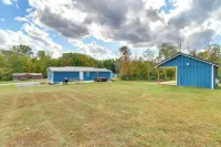 Hillsboro Hideaway w/ Private Hot Tub & Bunkhouse! - 3-stjärniga