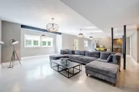 Unique Industrial designer studio Hotels in Aurora