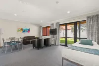 Asure Oak Estate Motor Lodge Hotels in Greytown