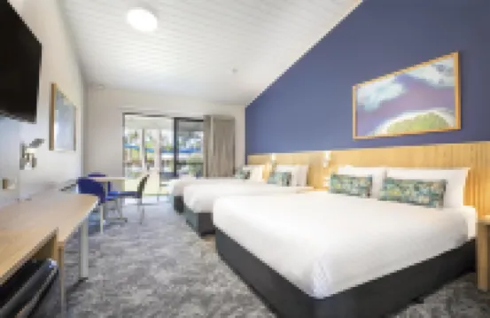 Nightelier Mission Beach