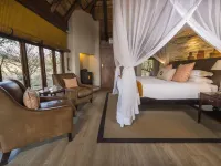 Impodimo Game Lodge Hotels in Zeerust