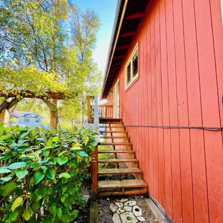 Scenic, cheery, and bright Eagle River home base to adventure.