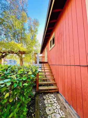 Scenic, cheery, and bright Eagle River home base to adventure.