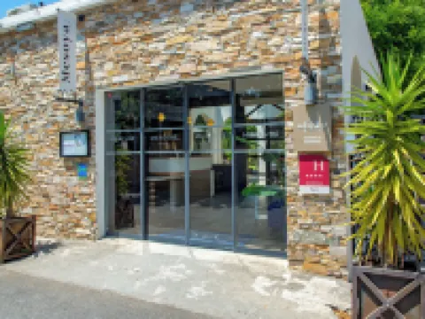 メルキュール マルセイユ サントル ボンパール ラ コルニシュ シャトー・ディフ周辺のホテル