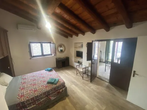 Cosy and Character-Filled Studio Apartment with Pool Near Beaches Taormina Etna