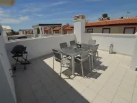 Villa with Garden & Roof Deck