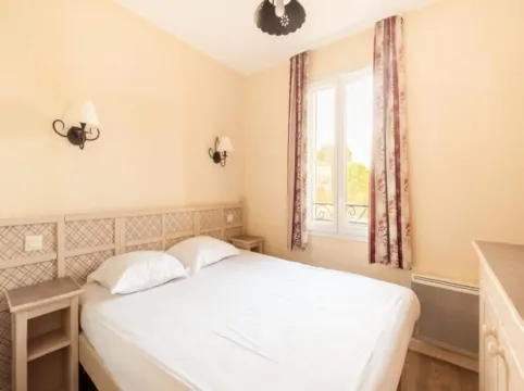 Vacation Home in Provence with Wave Pool