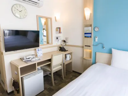 Toyoko Inn Shin-Aomori-Eki Higashi-Guchi