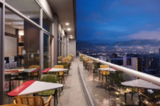 麥德林希爾頓歡朋酒店