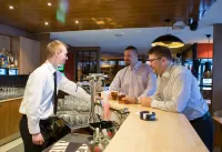 Finlandia Hotel Isovalkeinen - Bares