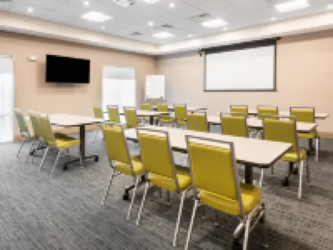 Holiday Inn Express & Suites ST. LOUIS - CHESTERFIELD by IHG Hotels in Chesterfield