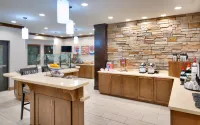 Staybridge Suites GAINESVILLE I-75 by IHG - breakfast