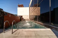 Dili Town Resort and Spa - Pools