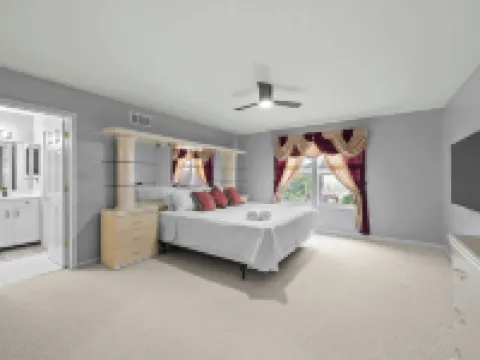 Pickerington Haven Home for 10 Hotels in Pickerington
