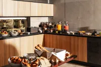 voco BEAUNE – CITÉ DES VINS by IHG - breakfast