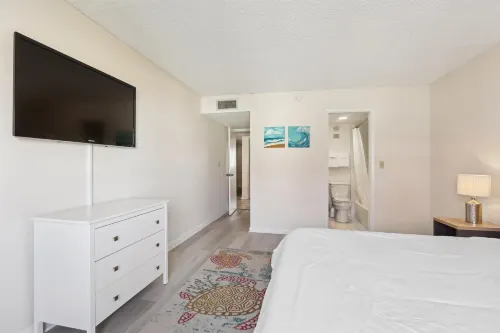 Beachside 2br/2ba Condo w/ Pool, Balcony & Boat Parking in St. Augustine